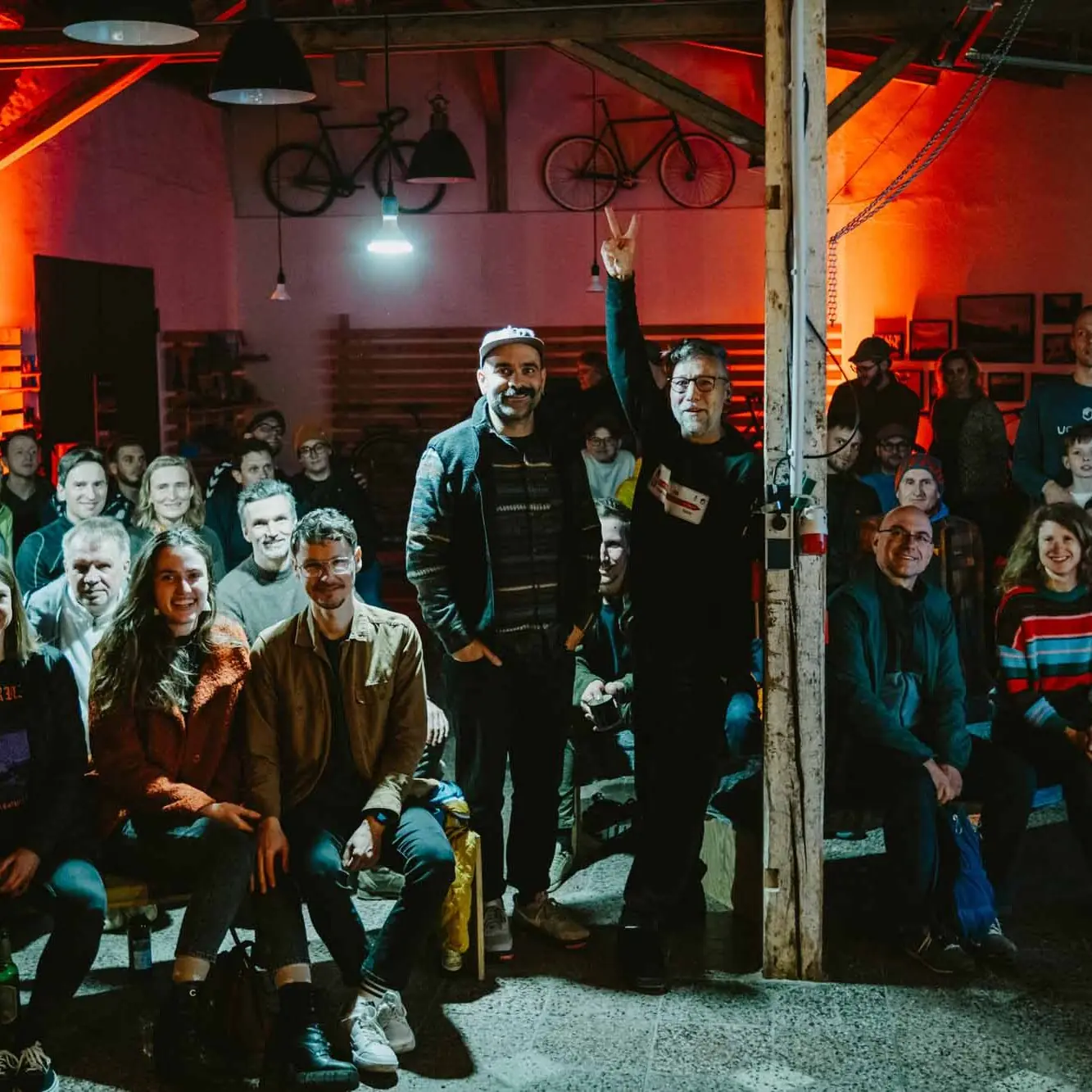 veloheld Diskussionsrunde zum Thema Bikepacking - Gruppenbild