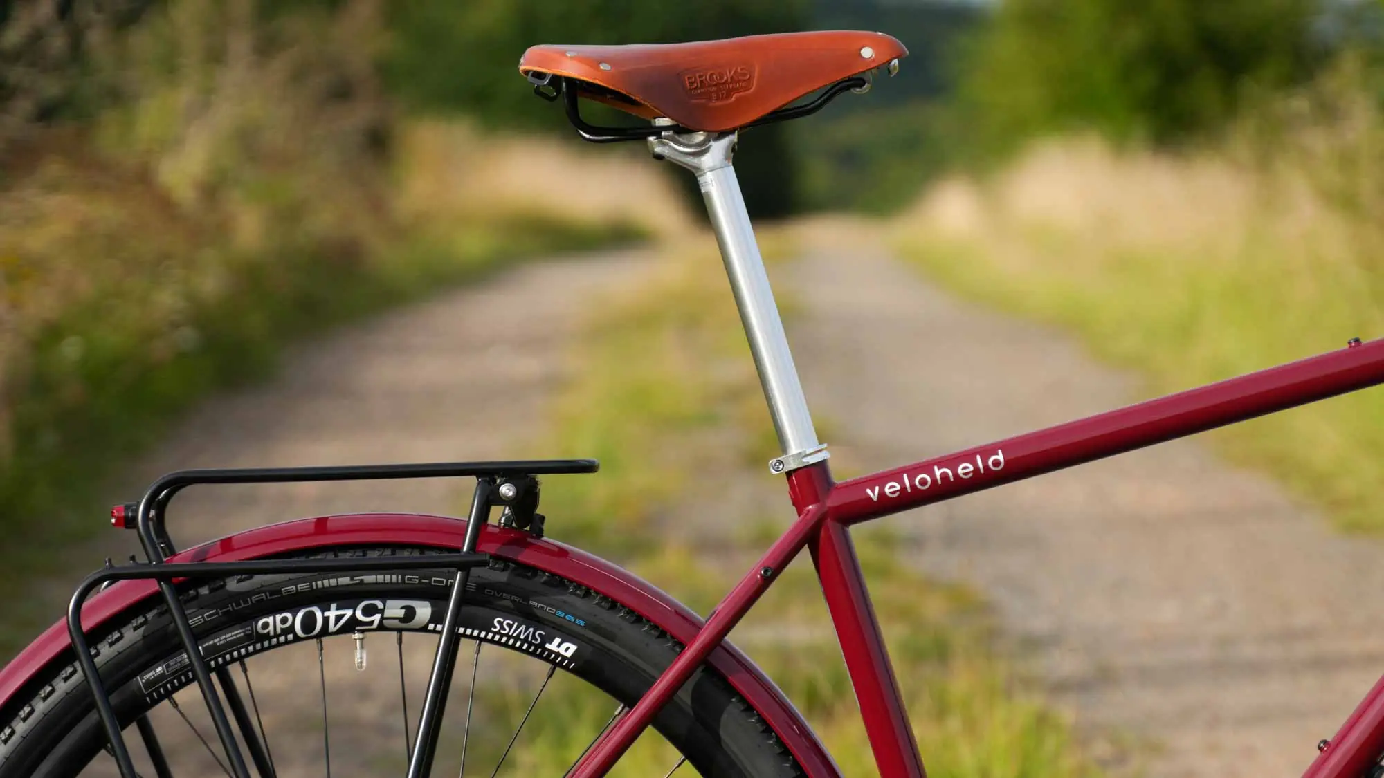 veloheld.farway pinion- weinrot - Sattel und Gepäckträger