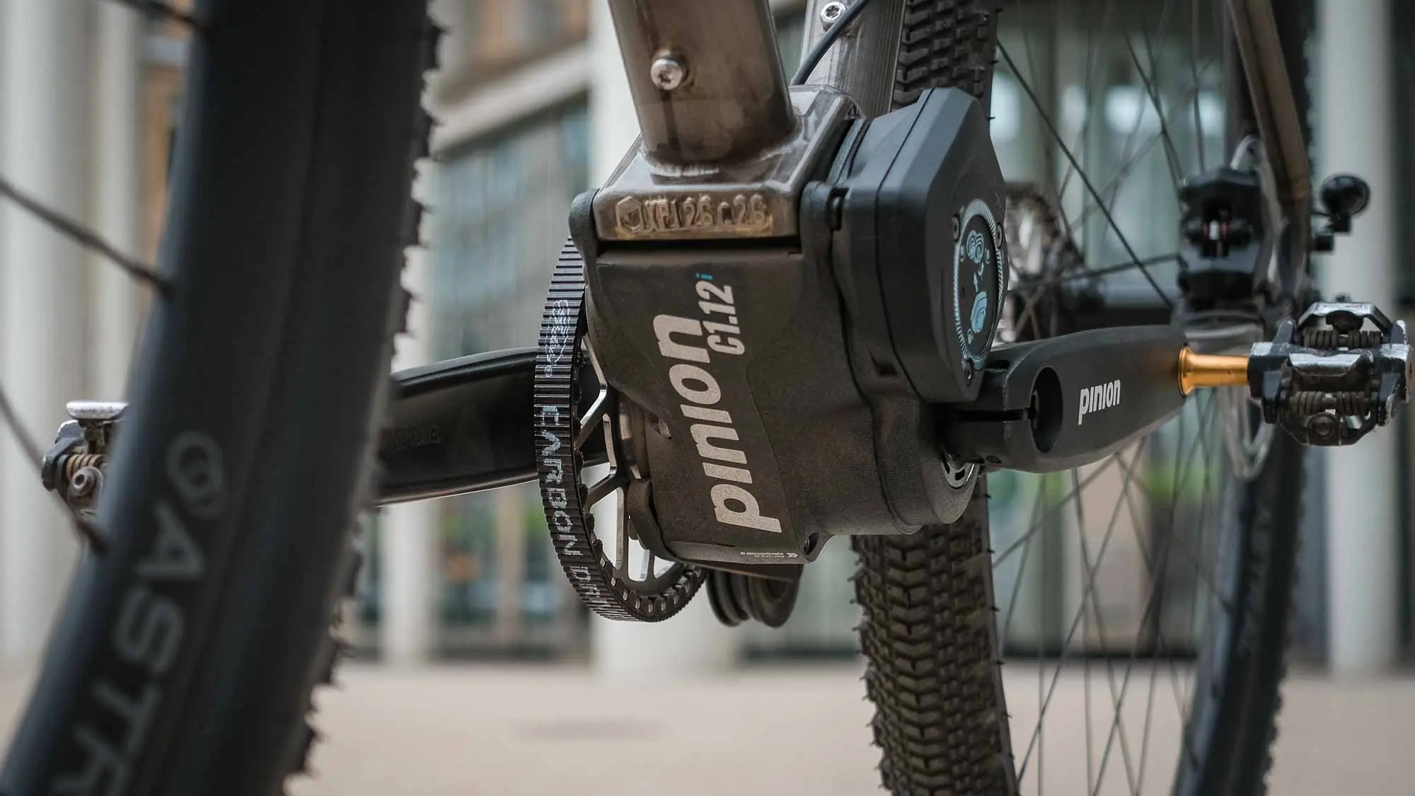 veloheld iconX Pinion Detail mit Pinion Getriebeeinheit