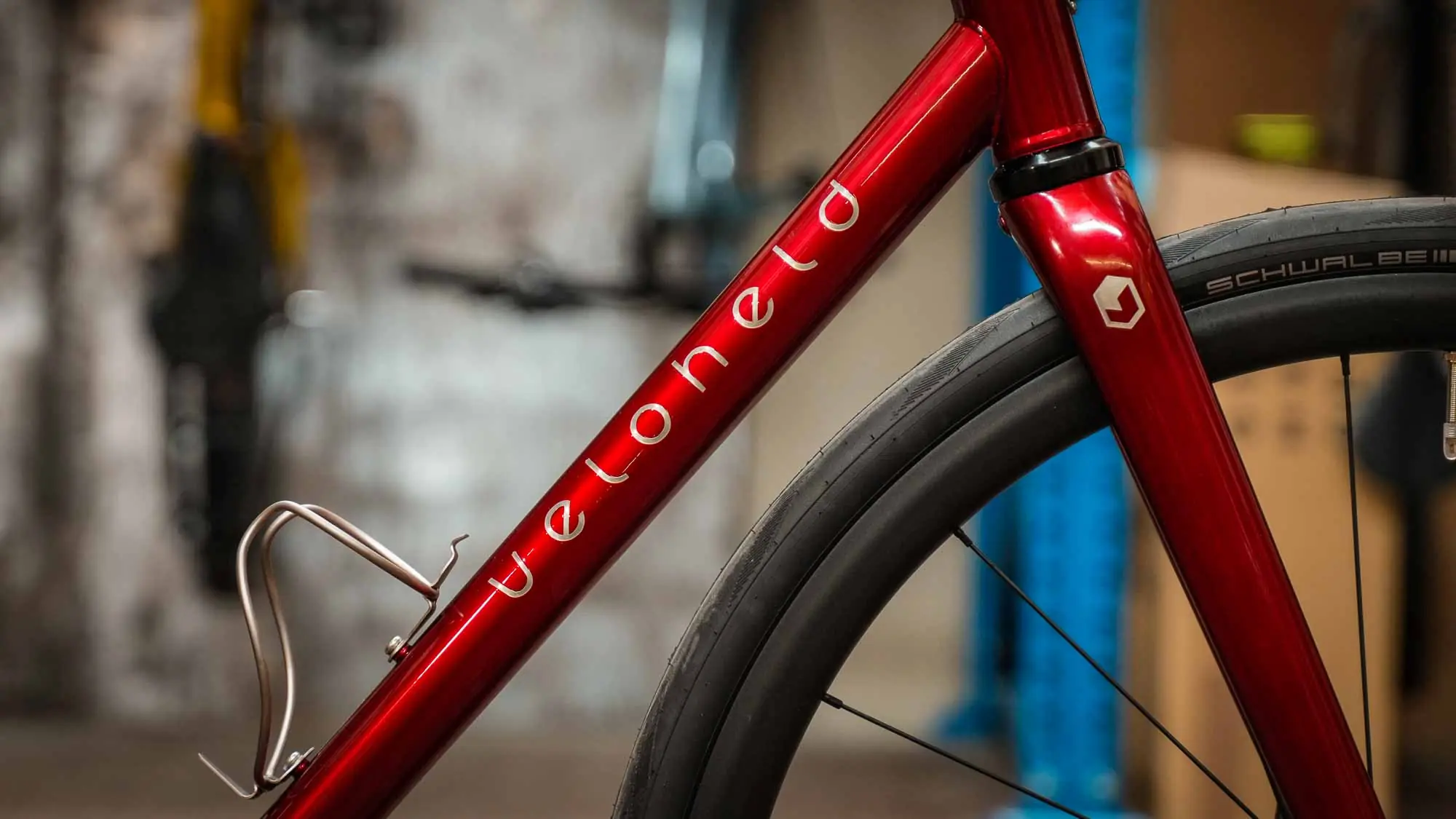 veloheld.icon Allroad in Merlot Illusion mit Hunt Laufrädern